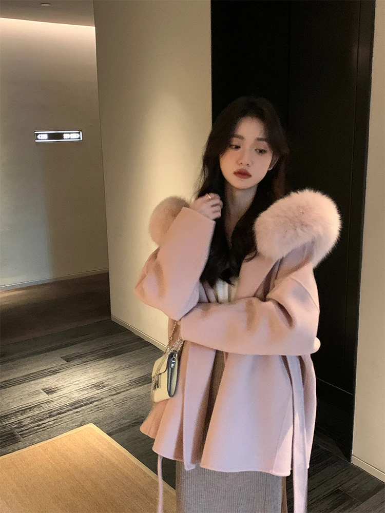 Płaszcz Moonlight Coat dla kobiet na jesień i zimę 2025 to wełniany płaszcz z kapturem i futrem z lisicy, nowy płaszcz dwustronny z kaszmirem.