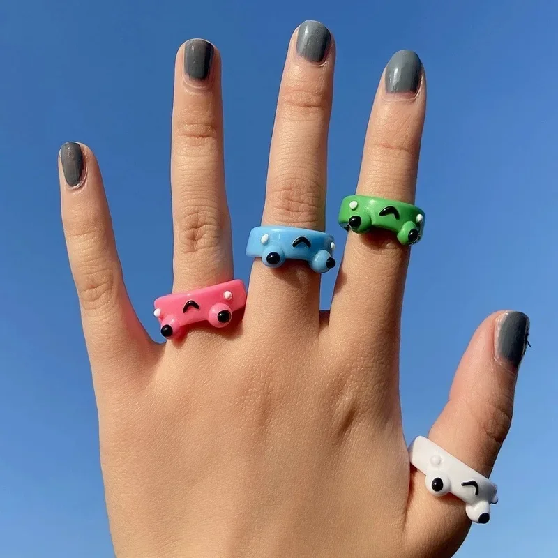 2pcs New Style Cartoon Naughty Frog Resin Ring Kawaii Optional Color Adorable Waterproof Jewelry Gift for Lovers and Friend