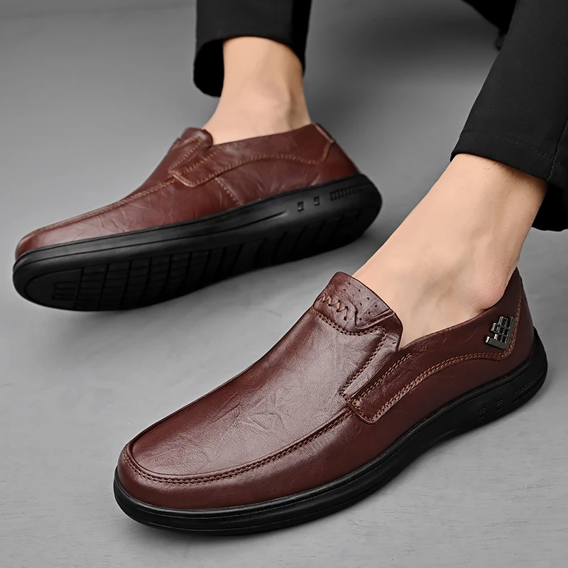 

Высококачественная брендовая мужская повседневная обувь из натуральной кожи. Высококачественная официальная обувь. Элегантная мужская офисная деловая обувь. Бесплатная доставка.