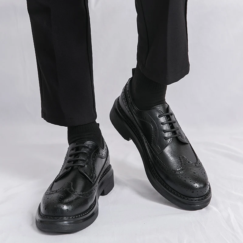 

Men Formal Business Casual Derby Shoes Carved Round Toe Height Increasing High-end Feel Fashionable Wedding Groom Shoes
