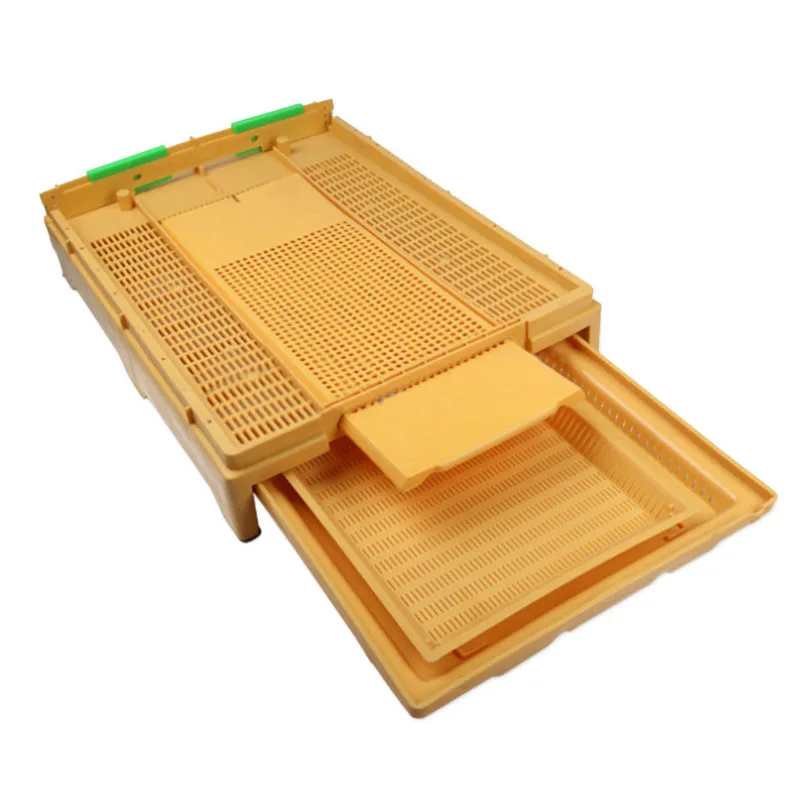 4 Pieces Multi-Functional Plastic Beehive Bottom Board 10-Frame Langstroth Beehive Bottom Ventilated Bottom with Pollen Trap