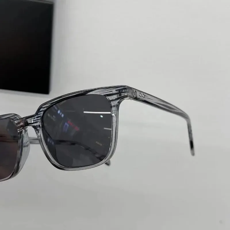 New Vintage Square Sunglasses Women Men Luxury Brand Small Round Sun Glasses Female Small Eyewear Oculos De Sol for Male Female
