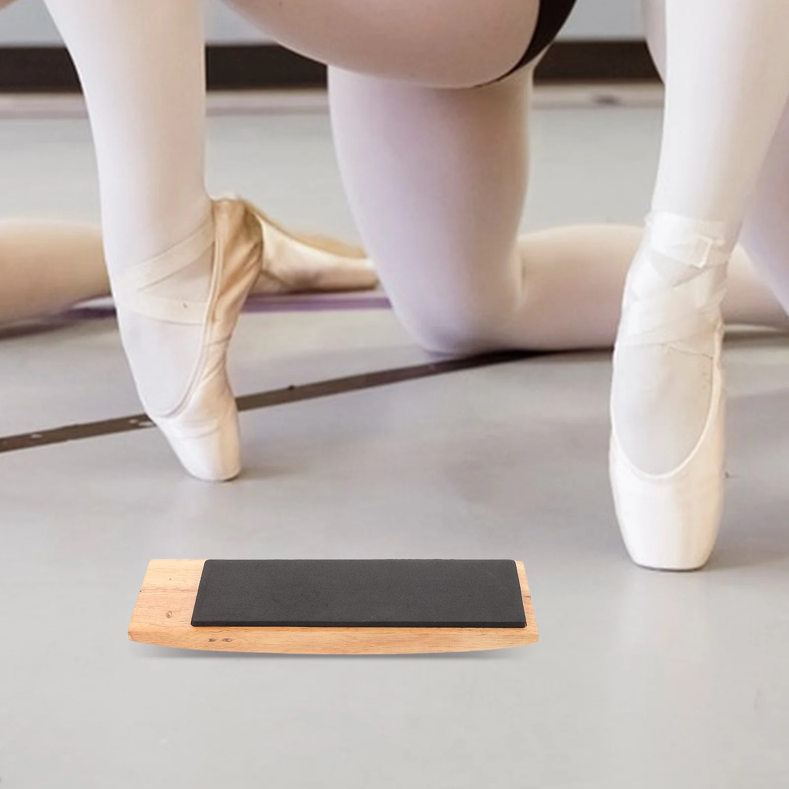 

Ballet Turn Board for Dance and Ice Skating Training Enhances Body Coordination Stability Wooden Spinner for Pirouette Practice