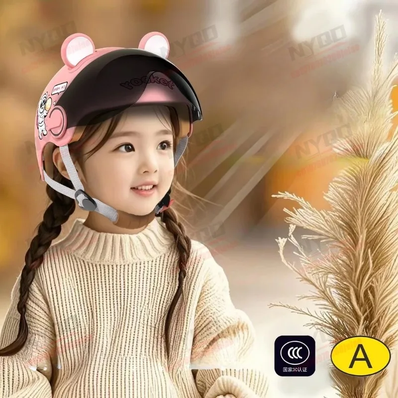 Children's Motorcycle Helmet Suitable for Both Men and Women in All Seasons Cartoon Cute Safe and Comfortable Helmet