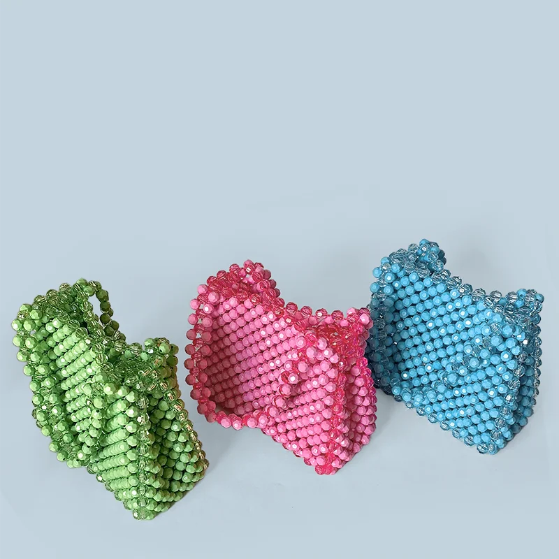 

High-End Winter Retro Artistic Women's Handbag Hand Woven with Corner Bead Detail Niche Design for Fashionable Accessories