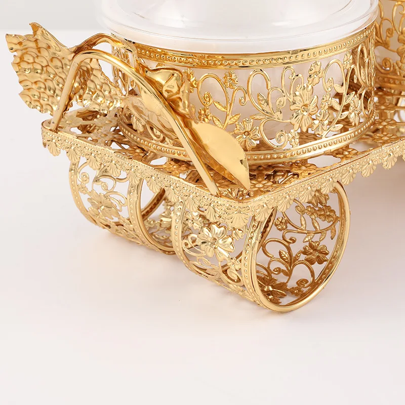 Gold Plated Fruit Tray Candy Dried Fruit Box with Lid Metal Openwork Craft Ornaments Creative Fruit Dessert Bowl Home Decoration