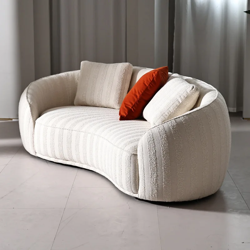 

Современный изогнутый диван в стиле лайт-люкс для небольшой квартиры, дизайнерская мебель для отдыха в спальне и гостиной, для комфортного досуга.