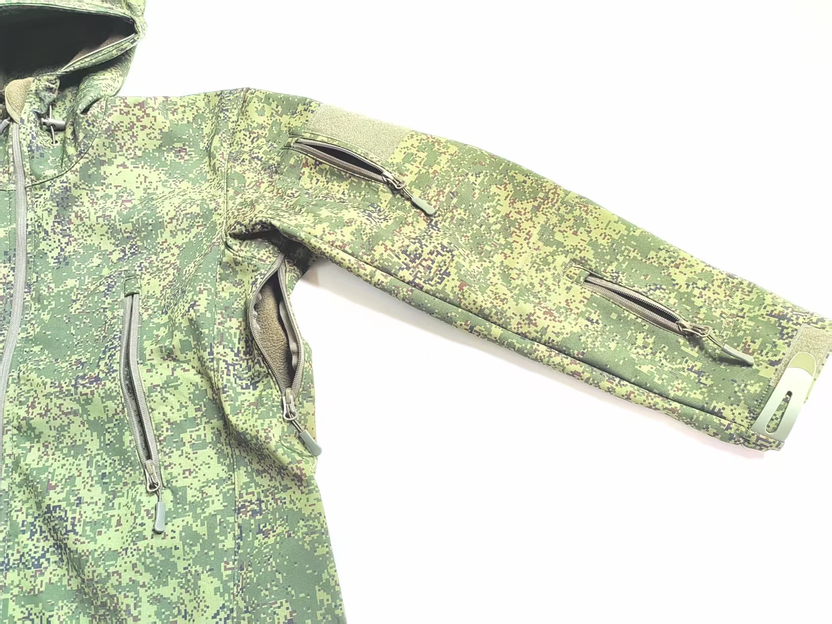 سترة روسية صغيرة خضراء EMR مموهة ذات غلاف ناعم مع صوف داخلي ومواد خارجية مقاومة للماء