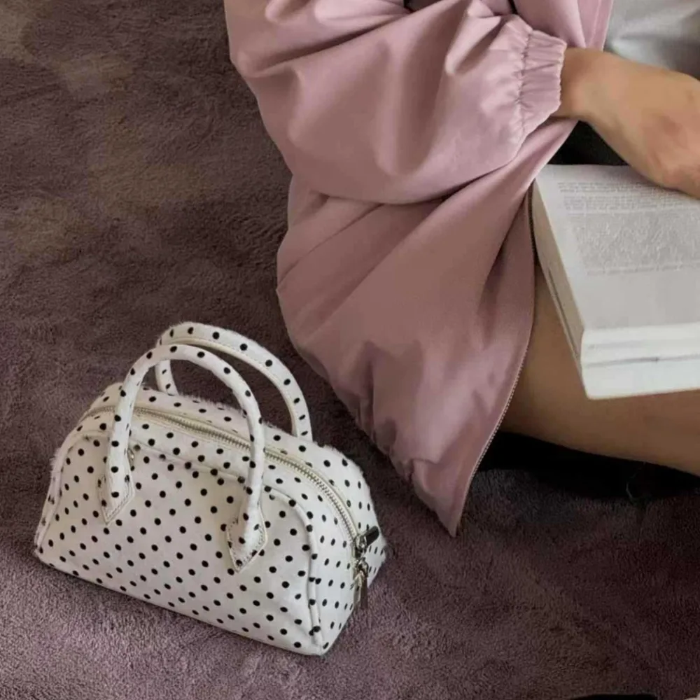 

Premium Sense Niche Handbags Spring and Summer New Commuter Messenger Tote Texture Unique Fashion Simple Casual Daily Elegance