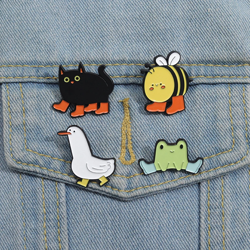 Funny Wearing Shoes Animal Enamel Pins Custom Frog Goose Bee Cat Brooches Lapel Badges Cartoon Jewelry Gift for Kids Friends