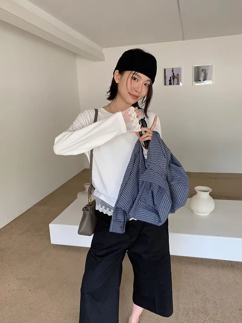 

Autumn and Winter Women's Casual Solid Color Round Neck Long Sleeve Lace Decorative T-shirt