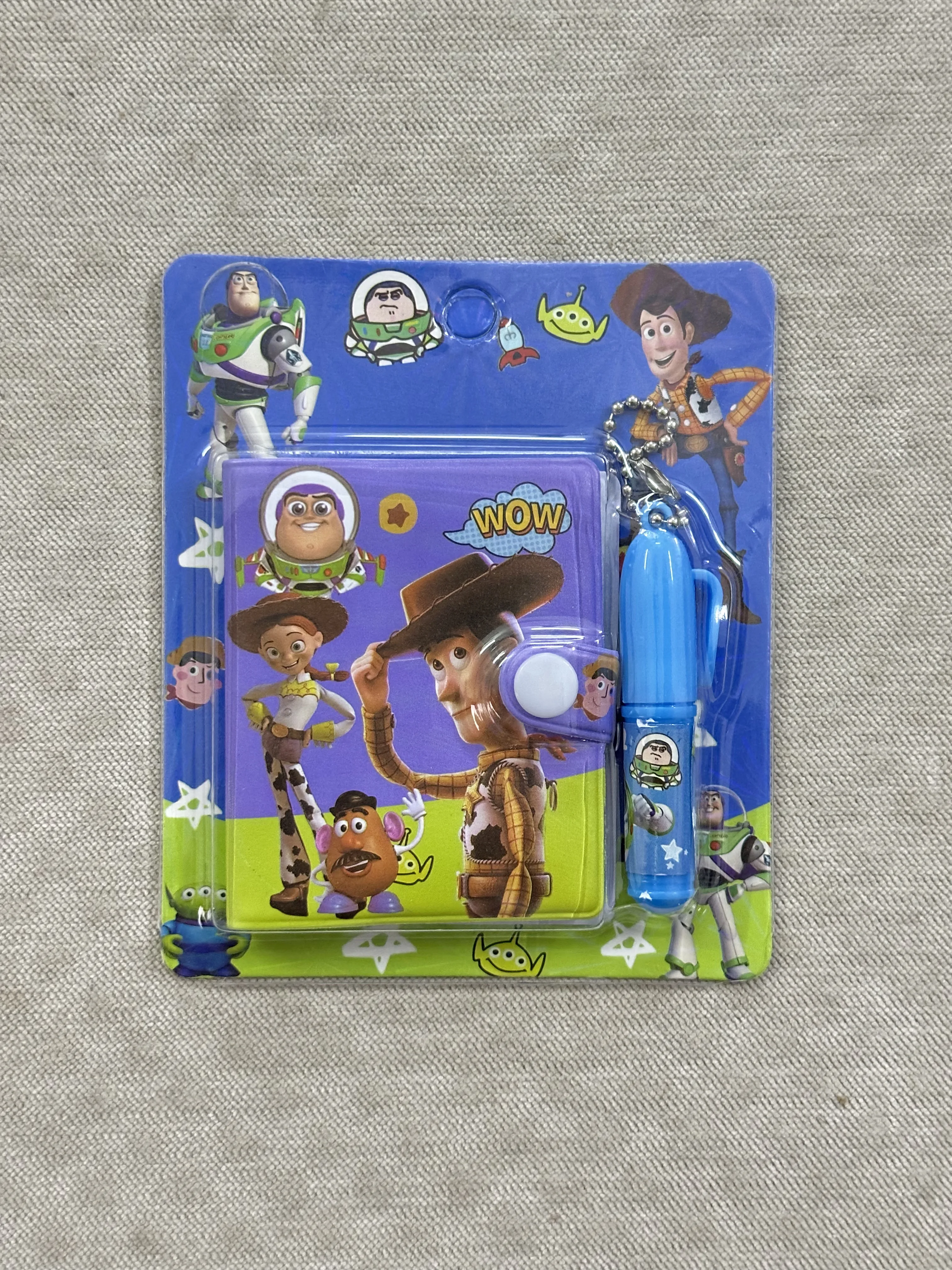 Toy Story 5 Notizbuch mit Kugelschreiber Woody Buzz Cartoon Mini-Taschen-Notizblock Schreibwaren-Set Schulbedarf Geburtstags-Weihnachtsgeschenk – Detail 4