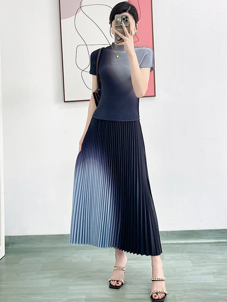 LANMREM Fashion Pleated Two-piece Set For Women Turtleneck Short Sleeve Tops With Contrast Color Skirt 2024 Summer New 2Z1918