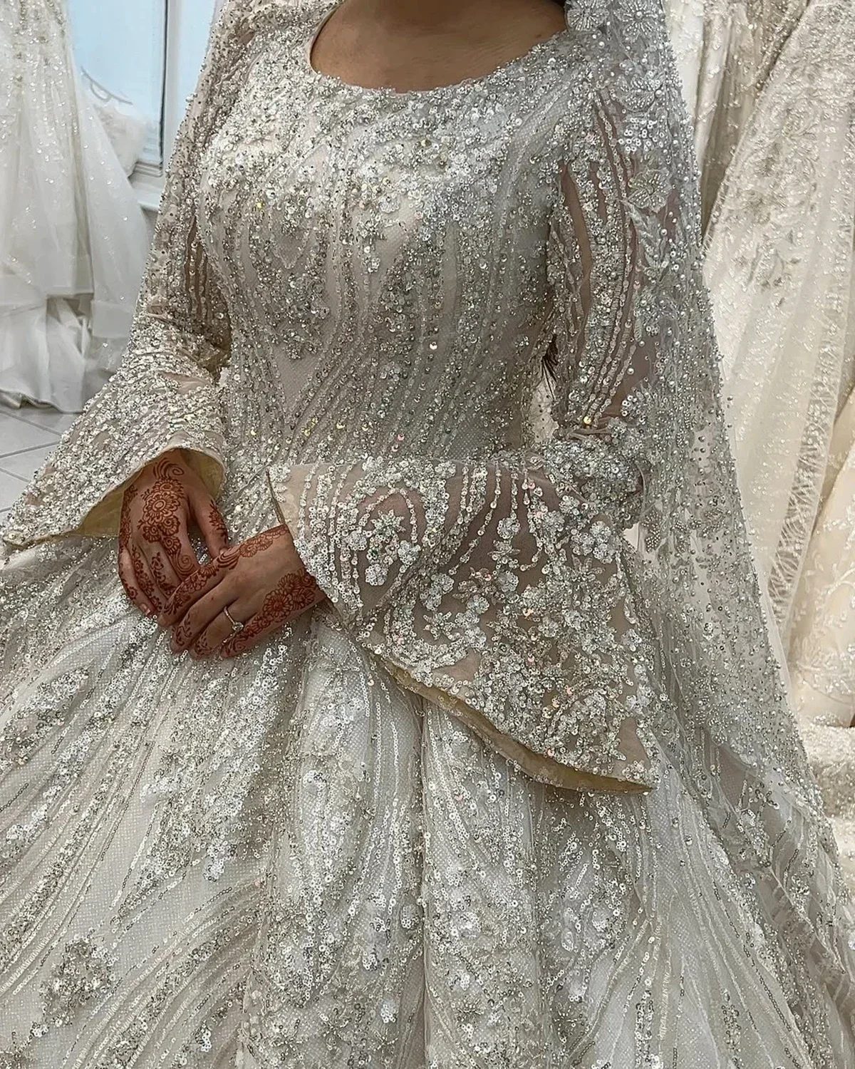 Muslim Wedding Dress Bridal Sequins Beaded Ball Gowns Middle East Bride Dresses Princess Customized Long Sleeve Vestido De Novia