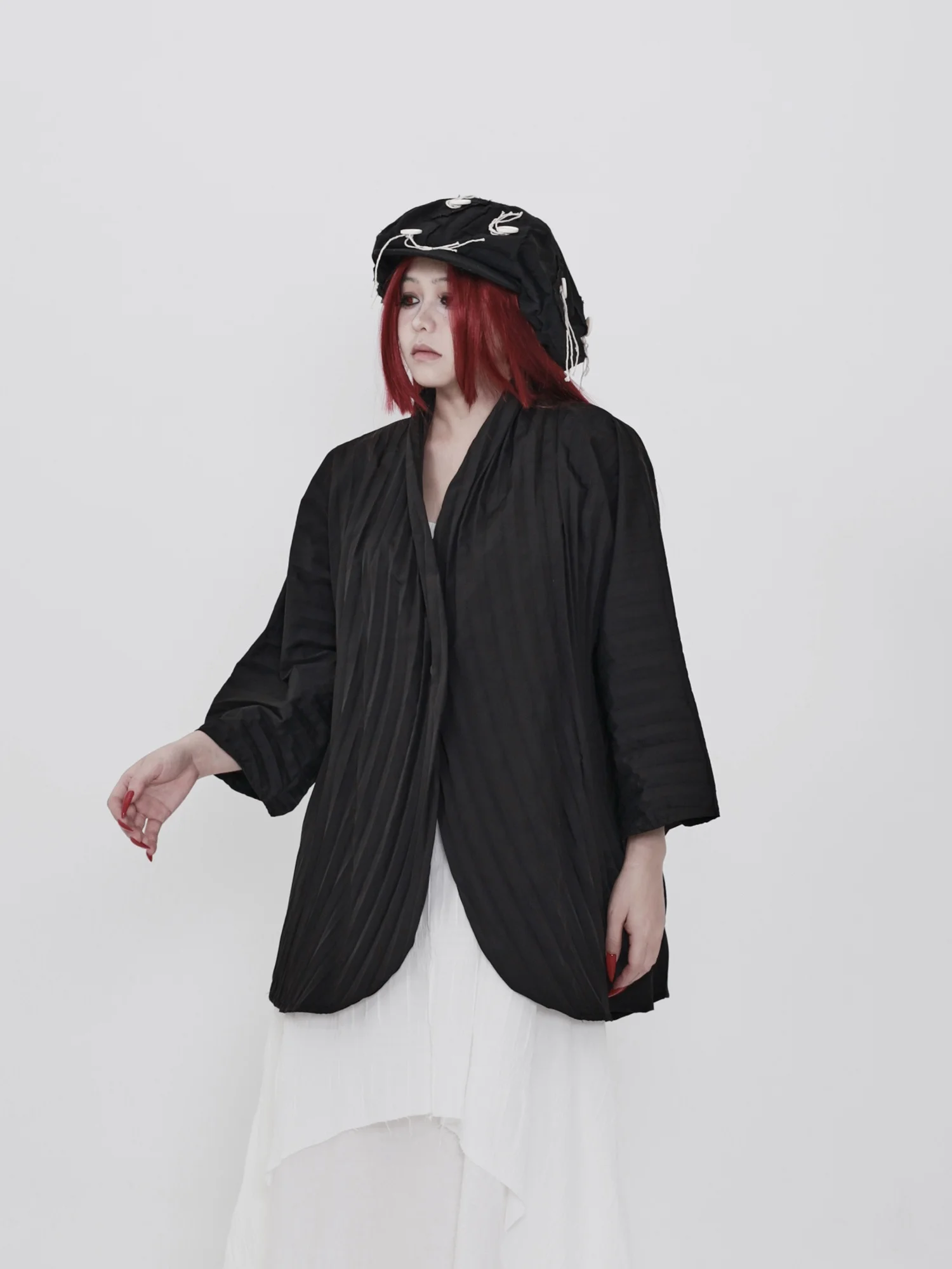 

Loose Black Pleated Sleeveless Cardigan Spring Autumn Japanese Style Zen Folded Skirt Loose Open Cardigan Women's Shirt