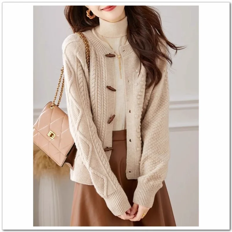 خريف جديد ريترو تويست سترة سترة محبوك الجولة الرقبة بلون قميص خارجي فضفاض المرأة