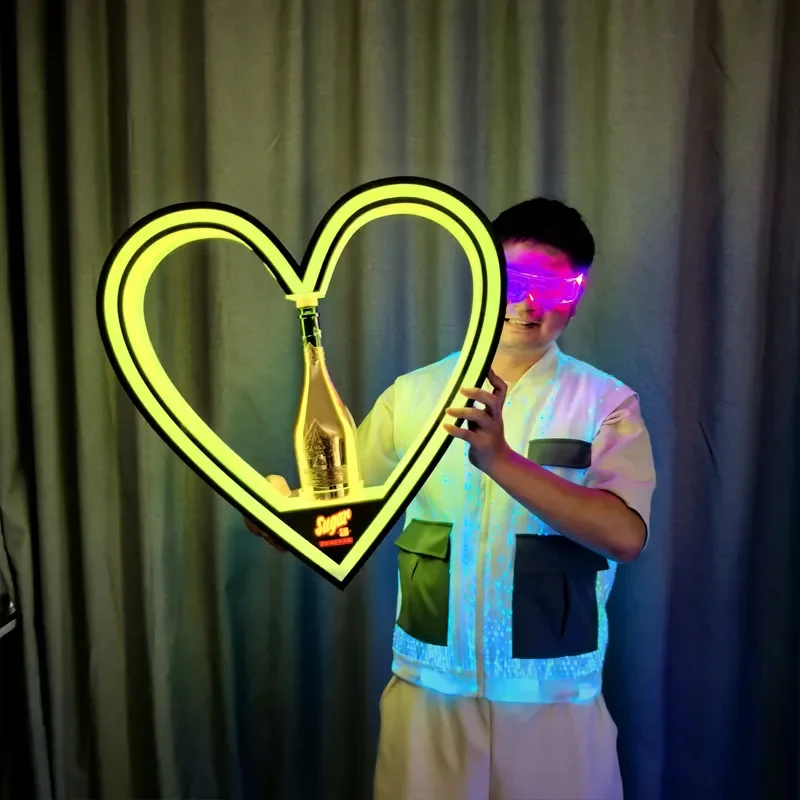 Acrylic Wine Bottle Holder Heart Shaped Display Stand for Bar KTV Club Decor Luminous LED Light Base Rack for Red Wine