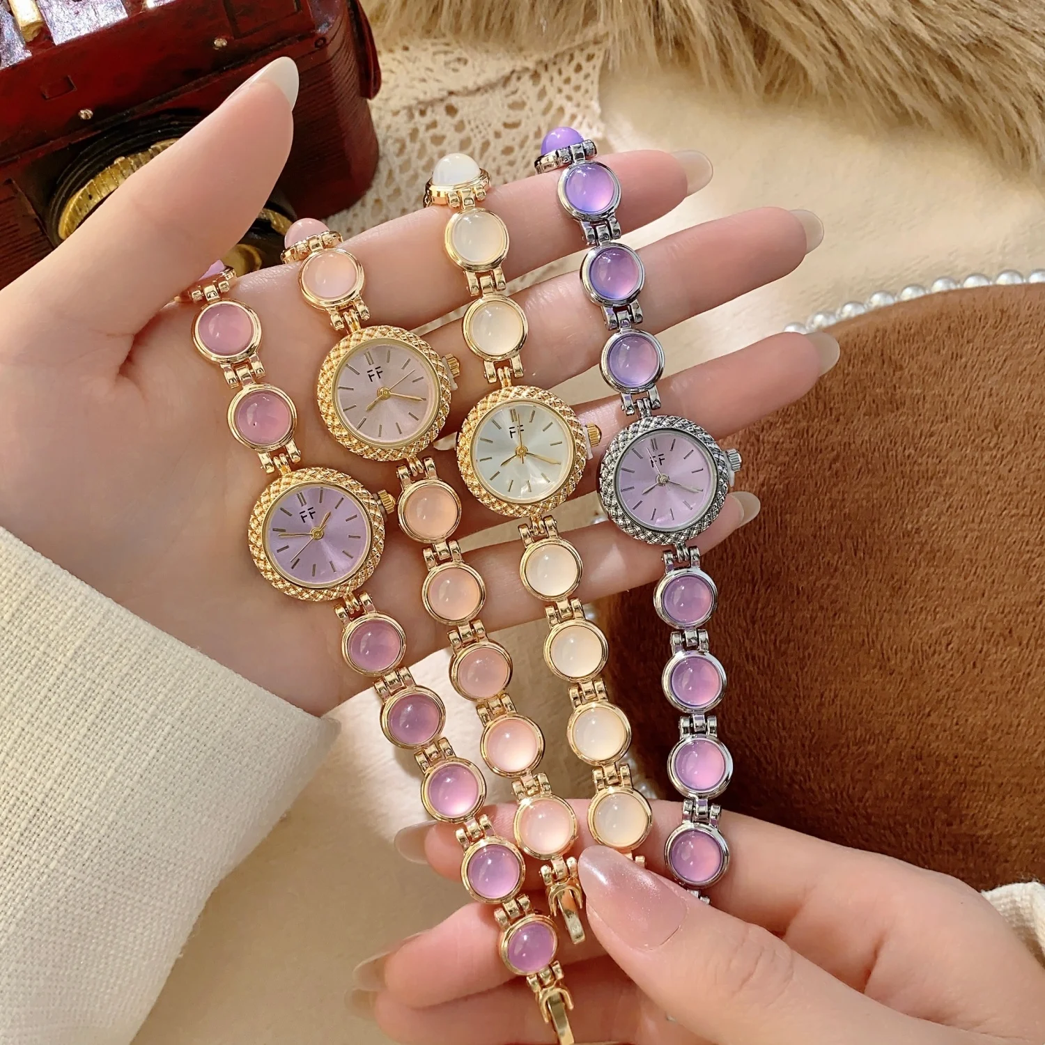 Elegant Luxury Bracelet Quartz Watch Green Round Bead Exquisite Chain Women's Watches Brand High-end Ladies Wristwatches reloj