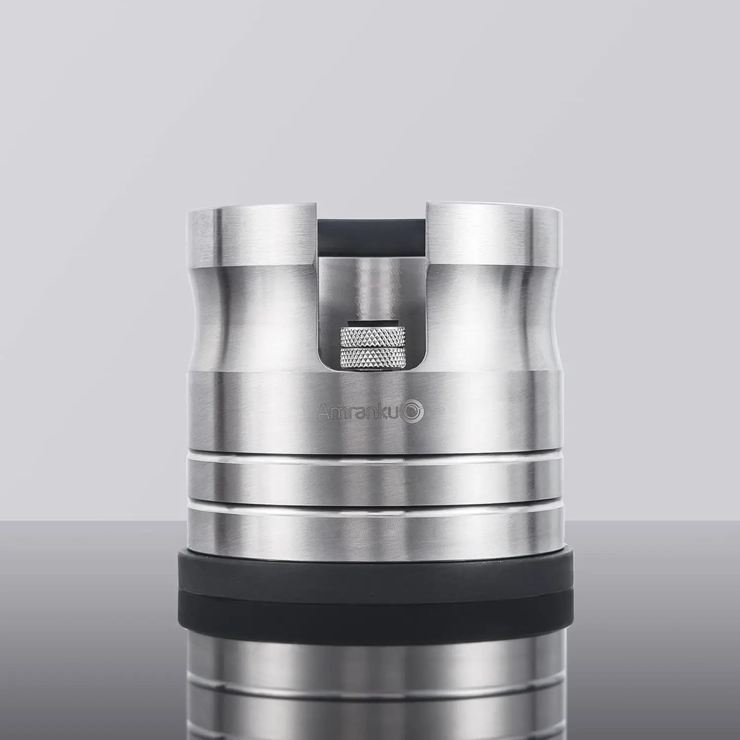 

Держатель портафильтра из нержавеющей стали с регулируемой высотой для кофемашин 58 мм - устойчивая станция для темперовки кофе