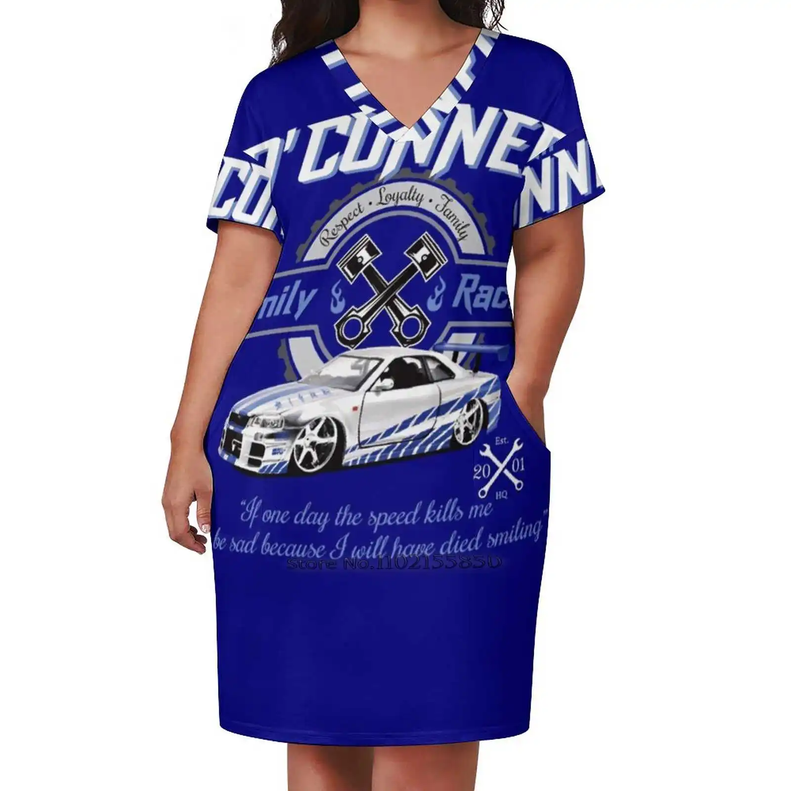 

Свободное платье с карманами, коротким рукавом и V-образным вырезом