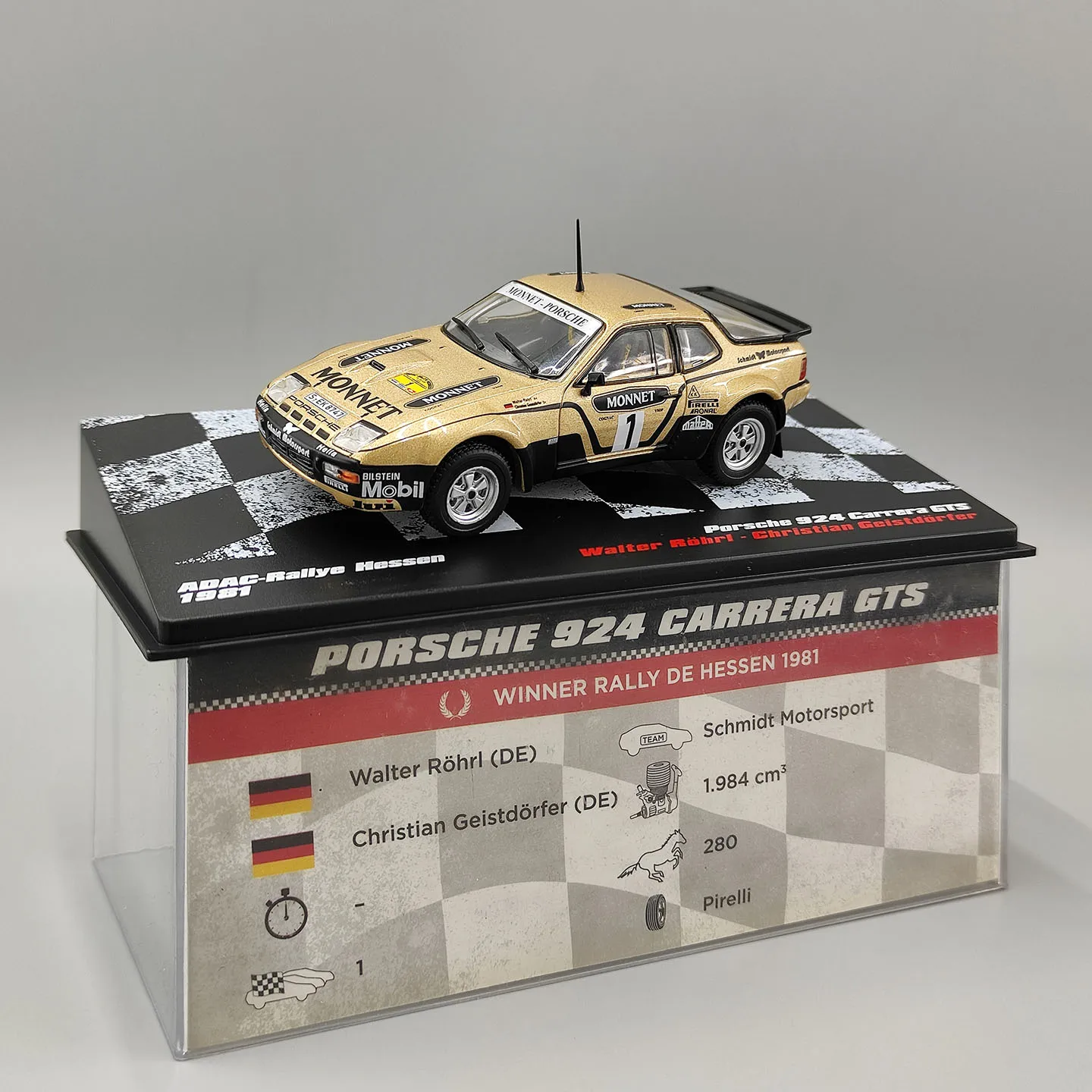 modele-de-voiture-en-alliage-diecast-ixo-a-l'echelle-1-43-924-carrera-gts-1981