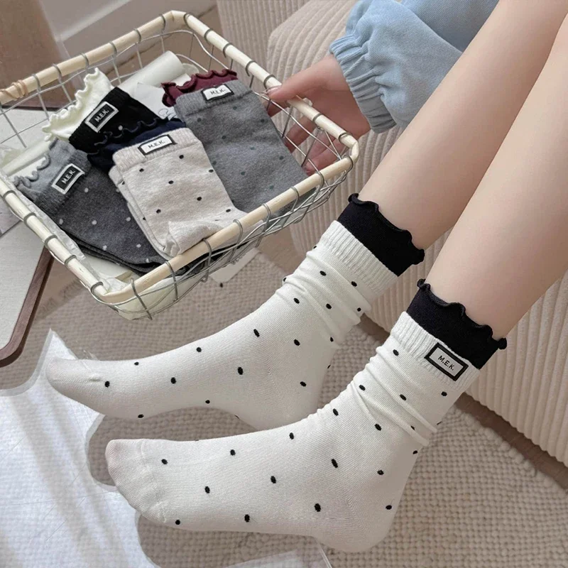 

Женские носки с милыми точками, повседневные модные чулки на Хэллоуин, длинные носки, дышащие женские носки в консервативном стиле, мягкие хлопковые удобные носки