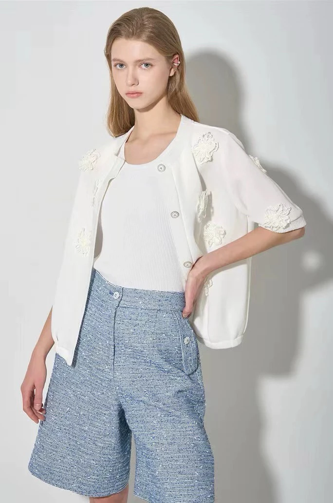 

Korean Sle L*NVN Summer 2025 Casual Heavy Work 3D Bead Flower Loose Versatile ort Sve Jaet Outerwear Ele Commute