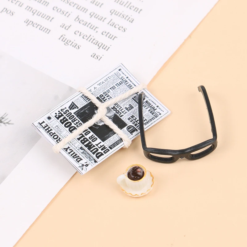 새로운 1세트 1:12 인형집 미니어처 미니 신문 안경 모델 잡지 책 모형 장난감 인형집 가구 장난감 액세서리