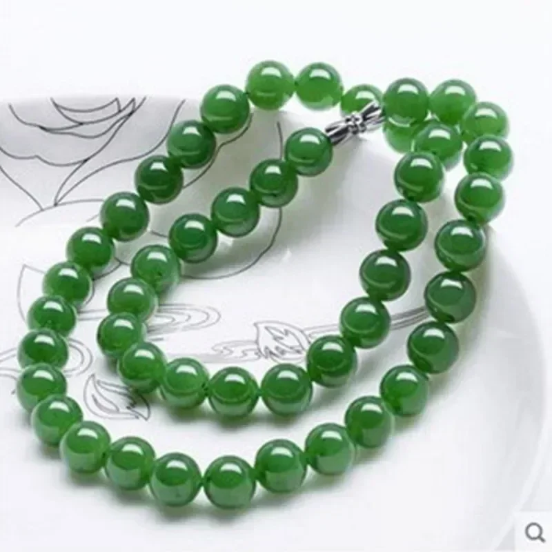 Naturalny zielony jadeitowy naszyjnik z koralików Jadeit Biżuteria Moda Urok Akcesoria Ręcznie rzeźbione Amulet szczęścia Prezenty dla kobiet Jej mężczyźni