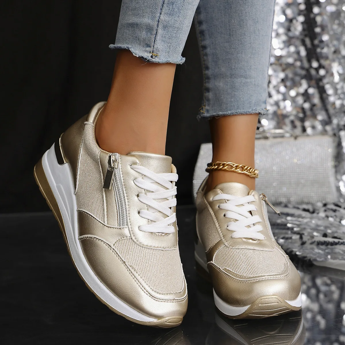 

Autumn new large-size women's casual sneakers with thick platform wedge heels lace-up Comfortable fashion women's shoes