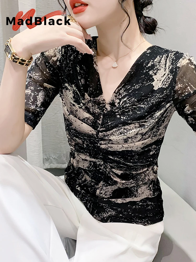 MadBlack Summer European Clothes V Necks T-Shirt Women Sexy Ruched Drilling Floral Print Mesh Tops Half Sleeves Tees T36141JC