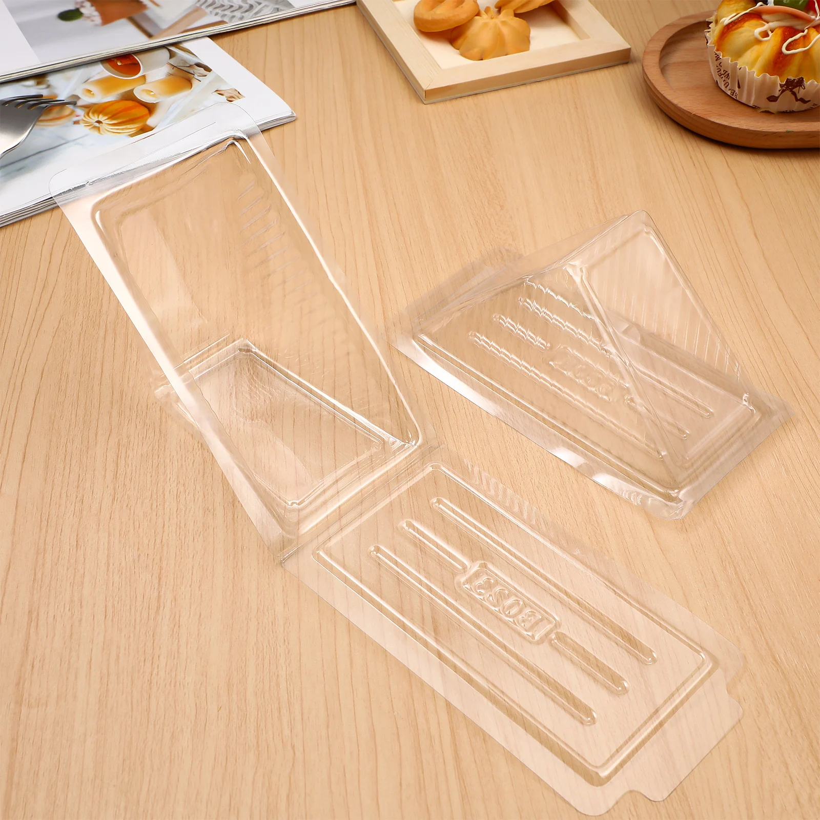 

50Pcs Sandwich Box Transparent Plastic Triangle Durable Disposable Sandwich Packing Case for Party Cake Cupcake Packaging