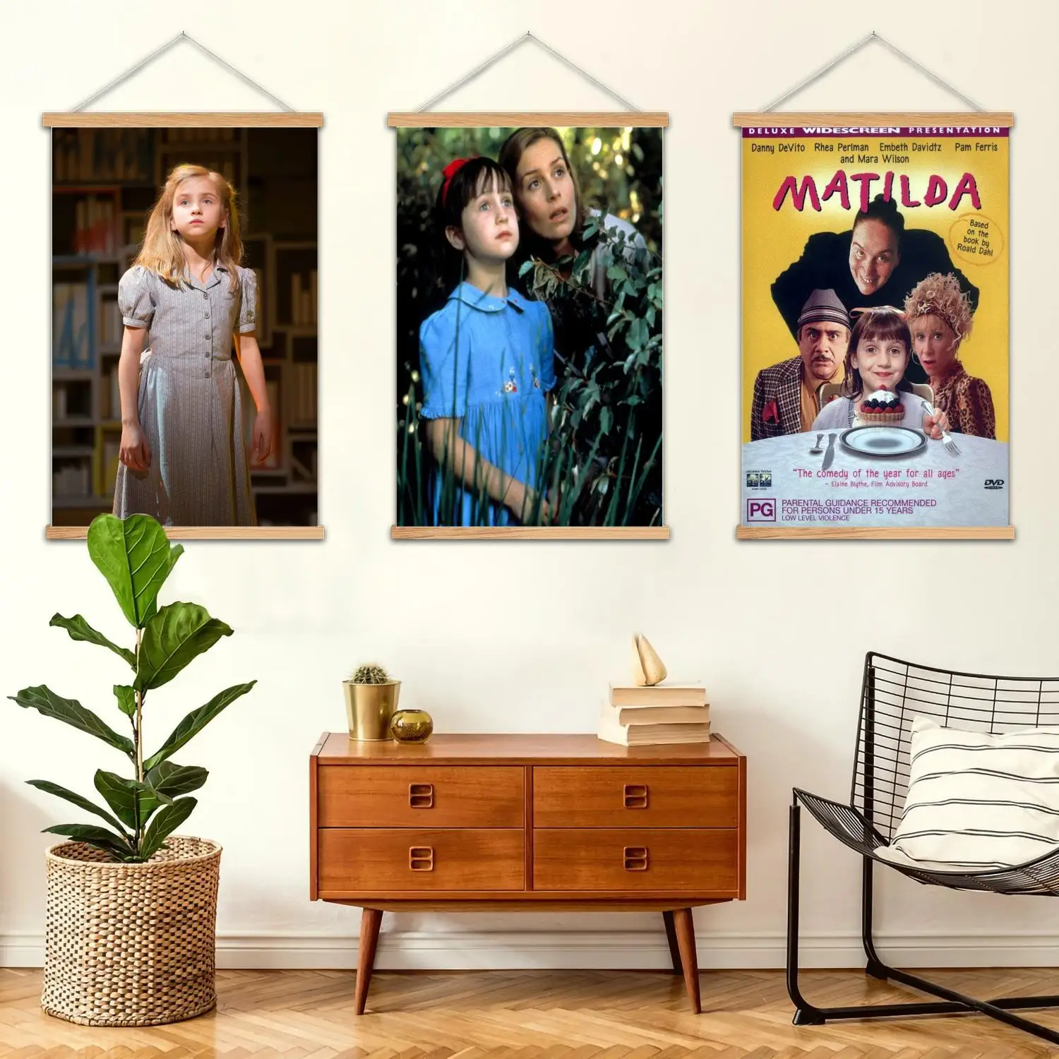 matilda movie Framed Wall Painting Canvas Art Poster and Wall Art,  Modern Family, Bedroom Decor, Posters,Decorative painting