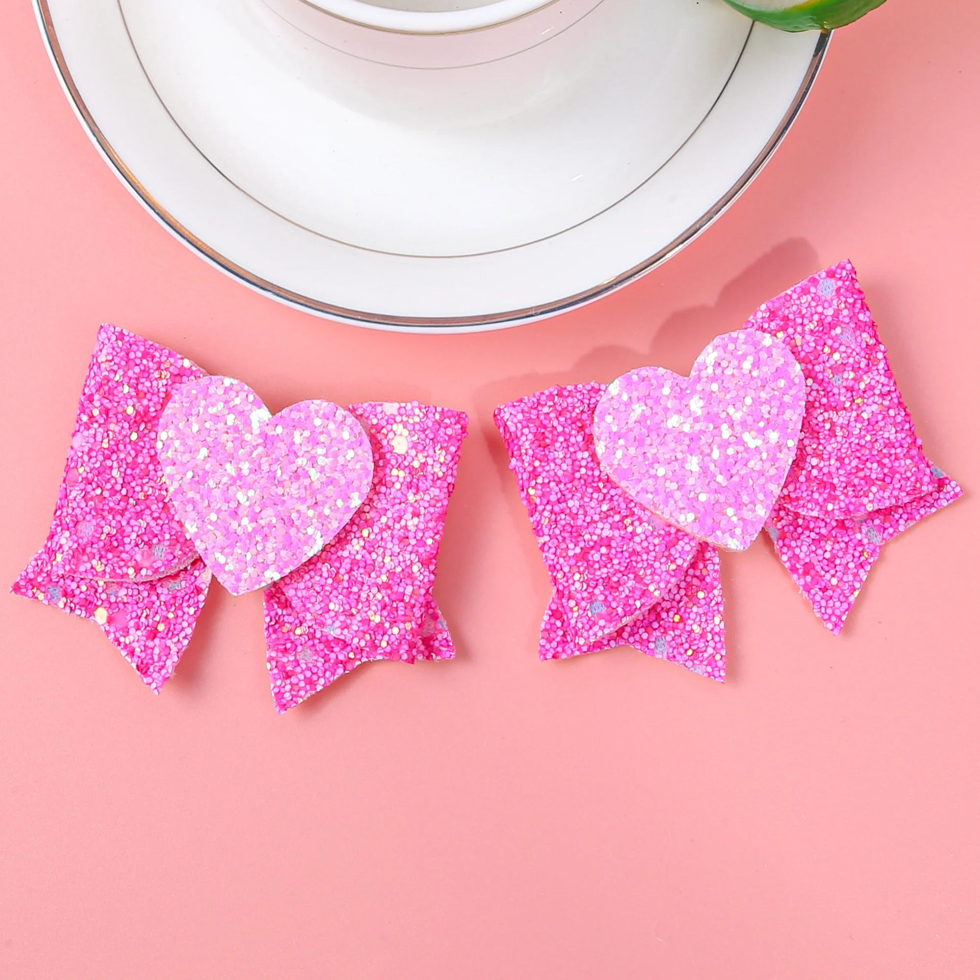2/8pcs Sweet Glitter Hair Bows Clips for Girls Valentine's Day Heart Bows Hair Clips Barrettes for Kids Party Hair Accessories view 5