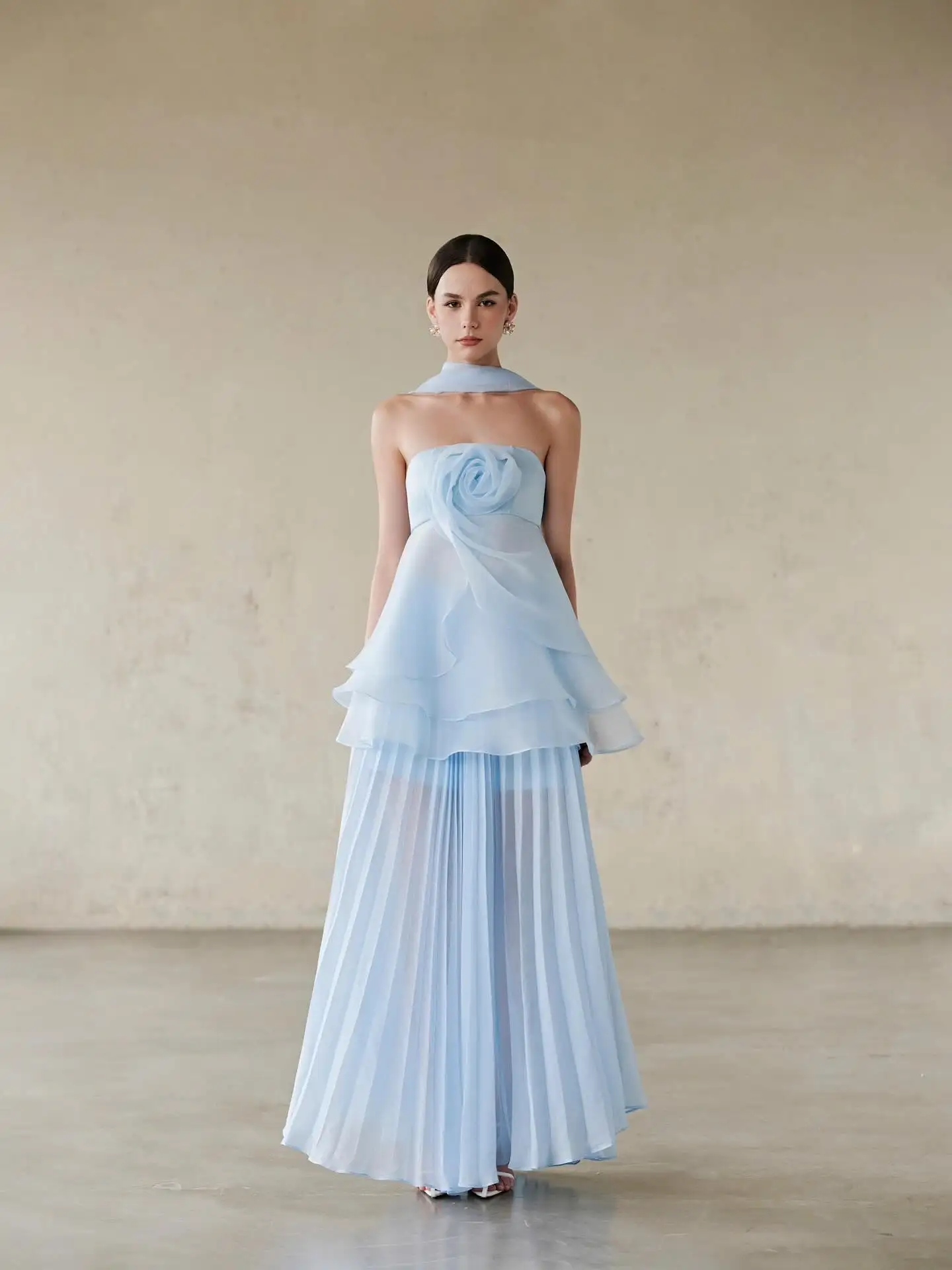 맞춤형 A라인 스트랩리스 민소매 우아한 정장 이브닝 드레스 섬세한 클래식 연예인 가운 현대 패션 파티 드레스