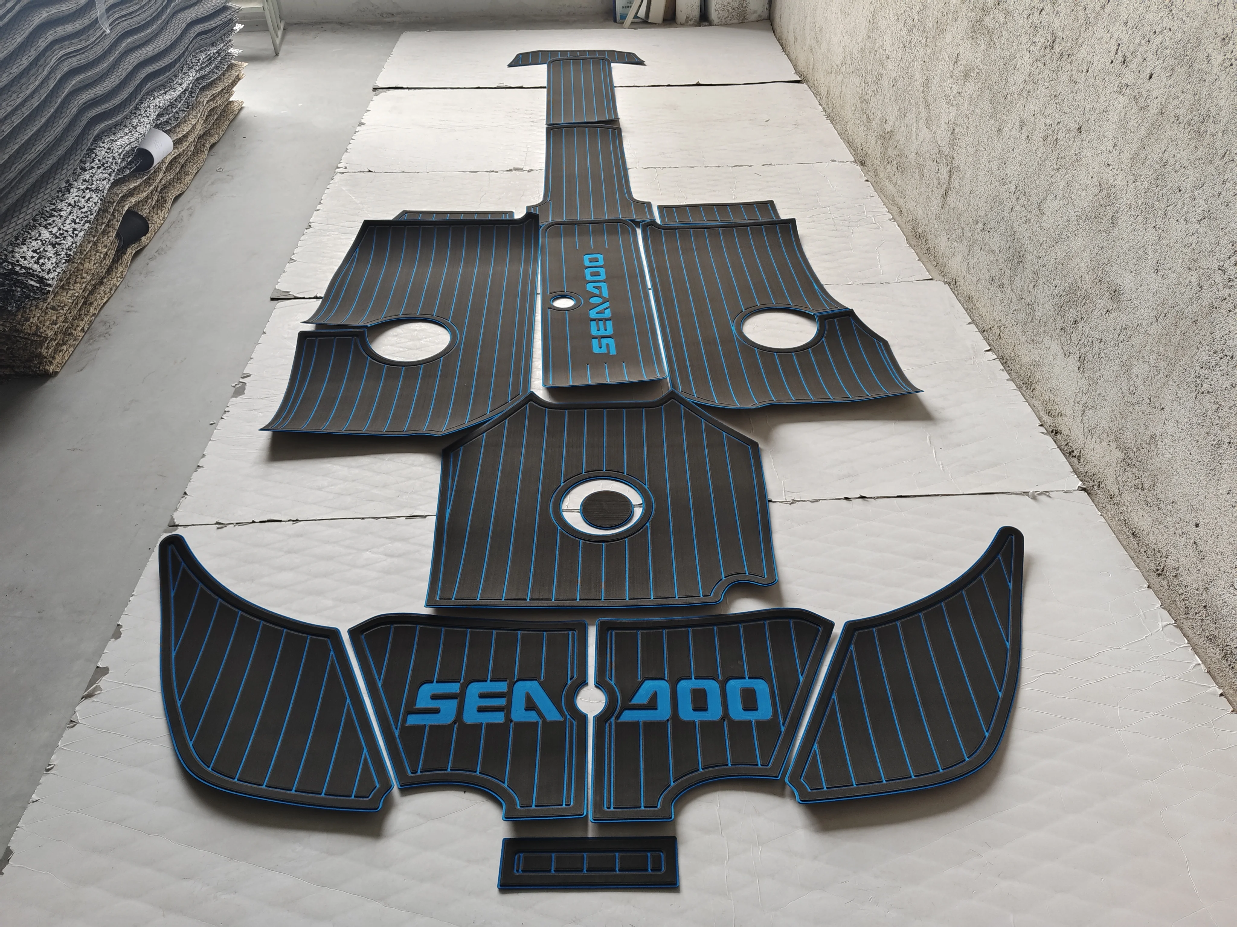 KXKZREN EVA Foam Boat Flooring Pad for 2007-2012 Challenger 230 Non-Slip Marine Deck Mat Cockpit Swim Platform Yacht Decking Kit