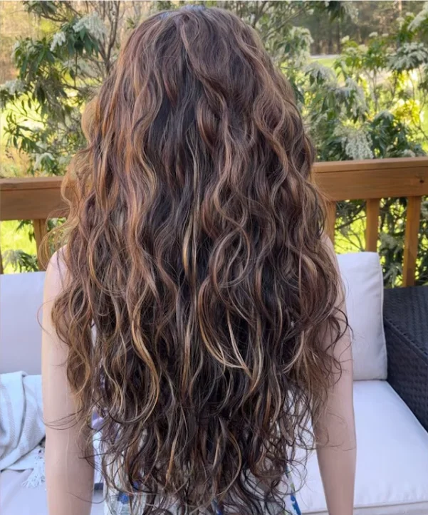Water Body Wigs Long Highlight Brown Synthetic Lace Frontal Wigs For Women Body Wave Pre Cut Lace Glueless Wear To Go Wigs
