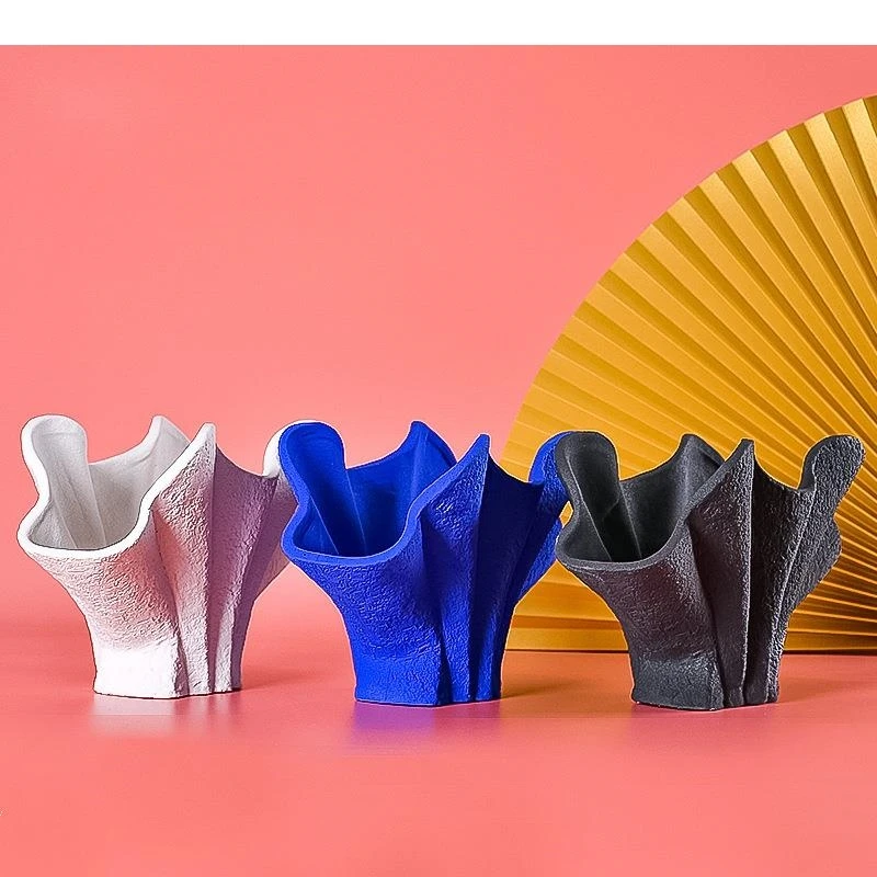 Shaped Ceramic Vase Plant Pots Decorative Flower Arrangement Porcelain Floral Vases Desk Decoration Crafts