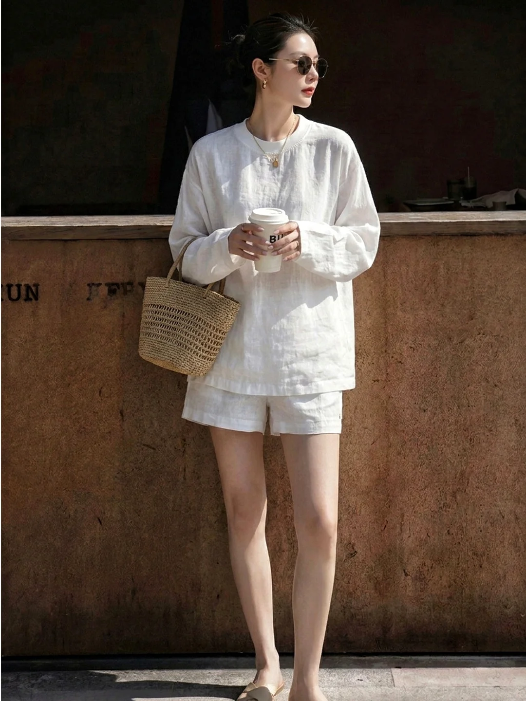 

Summer Casual Linen Cotton Sun Protection Set Women Loose Fit T-Shirt Shorts Two-Piece Set Minimalist Lazy Style White
