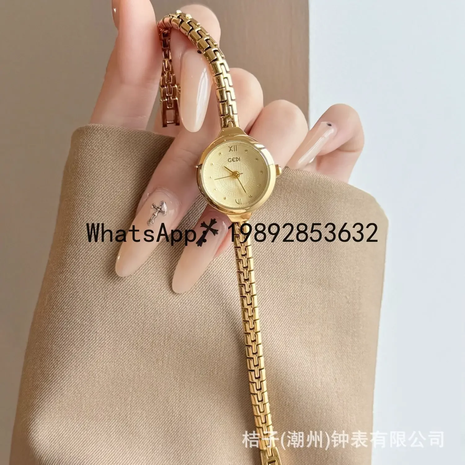 i5.15  medieval light luxury niche high value waterproof versatile women's watch small exquisite quartz bracelet watch