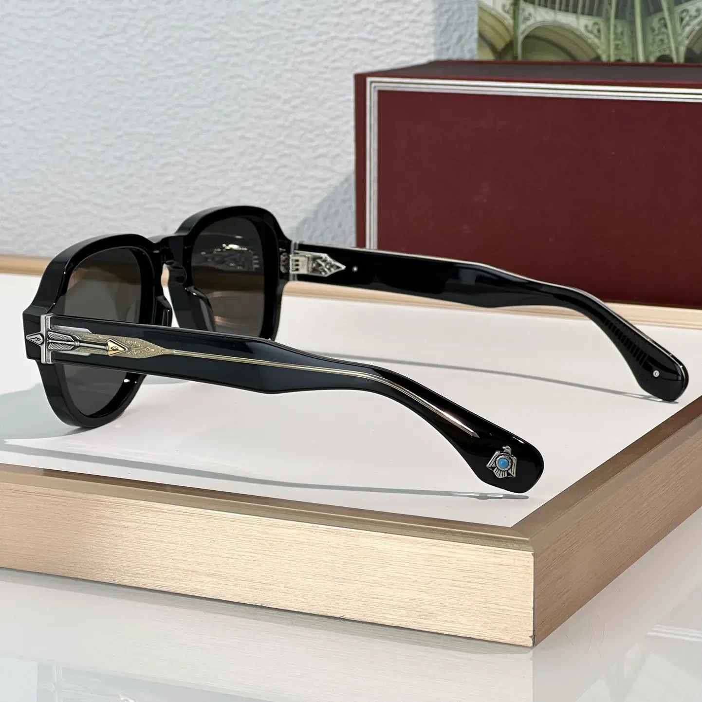 نظارات الموضة للنساء والرجال الأحمر CLOUO نمط المضادة للأشعة فوق البنفسجية لوحة الرجعية إطار كامل تصميم خاص نظارات صندوق عشوائي