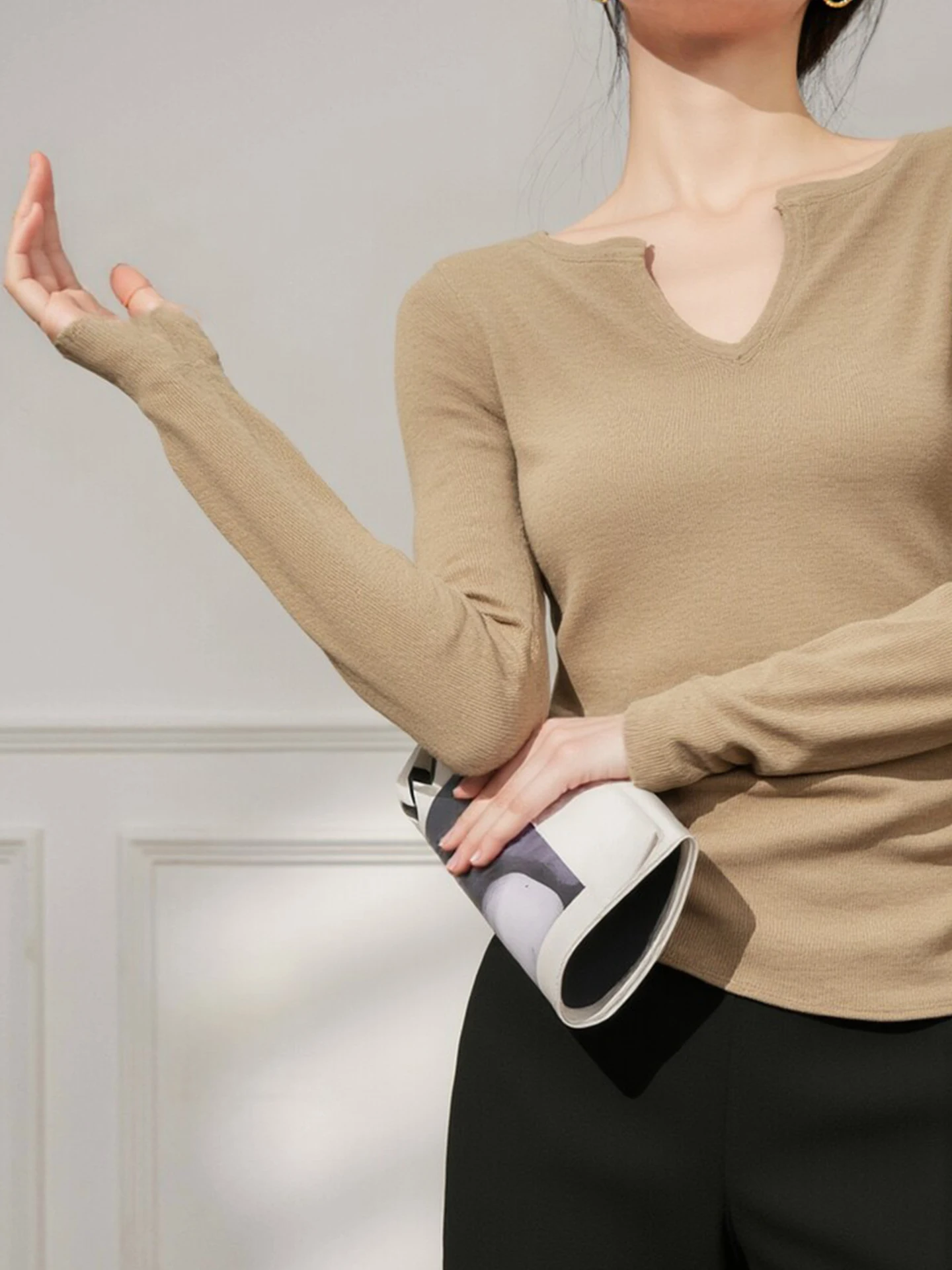 

Soft Comfortable Long Sleeve Knitted Top Spring Design Commute Versatile Color Hooded Bottoming Shirt for Women