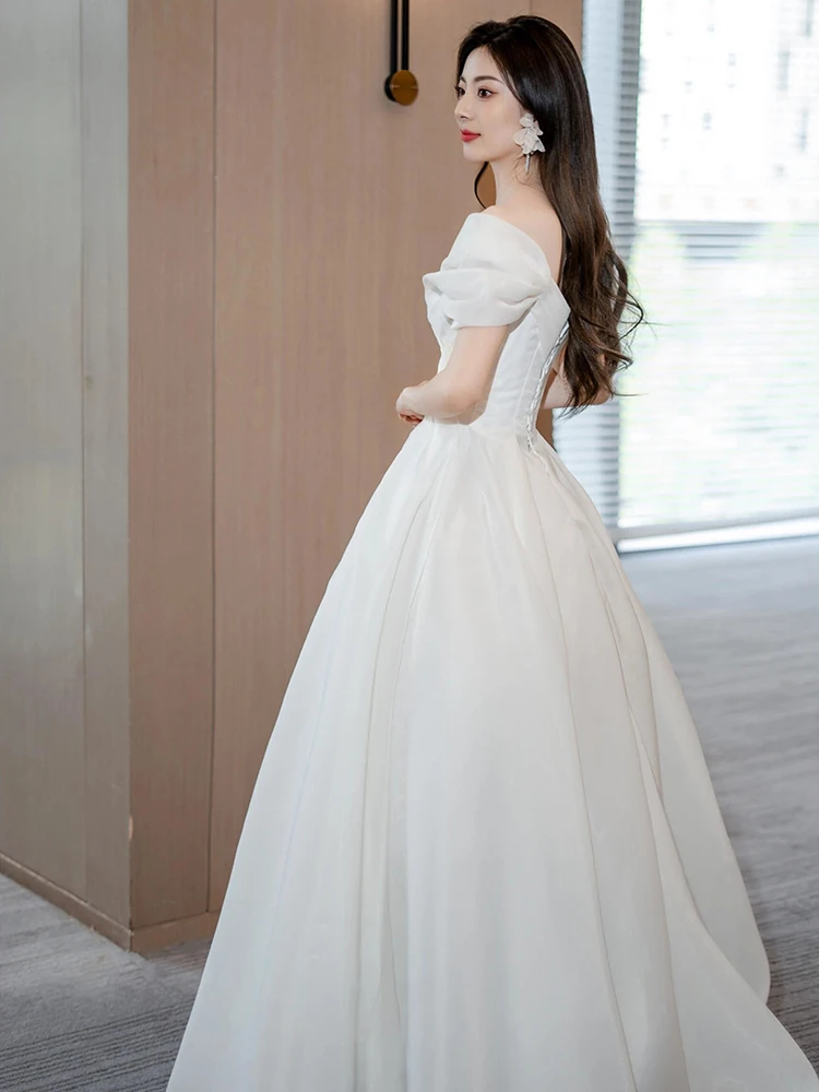 off-Shoulder French Light Wedding Dress Bride 2026 New Advanced Texture Main Yarn Small Simple Outerwear Yarn Summer