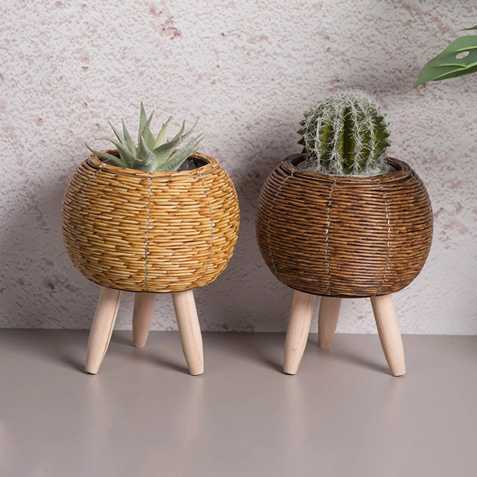 Home Ornaments Basket with Wooden Stand Rattan Flowerpot Organizer Decorative Planter Pot for Bedroom Office Garden Furniture