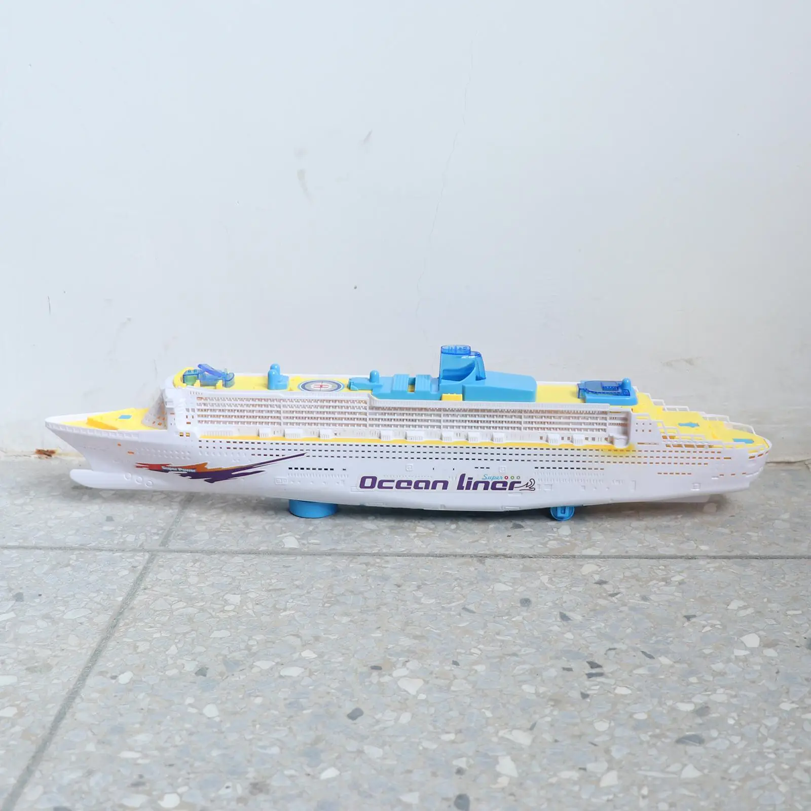ELECTRIC SHIP OCEAN LINER TOY WITH FLASHING LIGHTS SOUNDS EDUCATIONAL