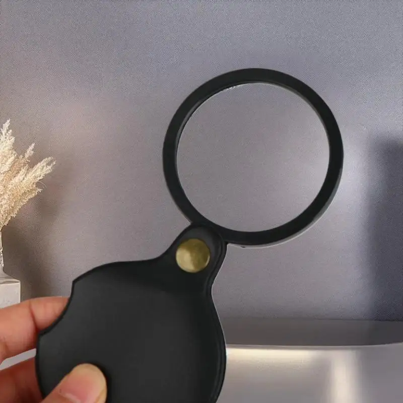 Lupa de joias portátil compacta com mini ampliação de 8X, usada em estojo de couro dobrável, disponível em opções de 50/60/70MM