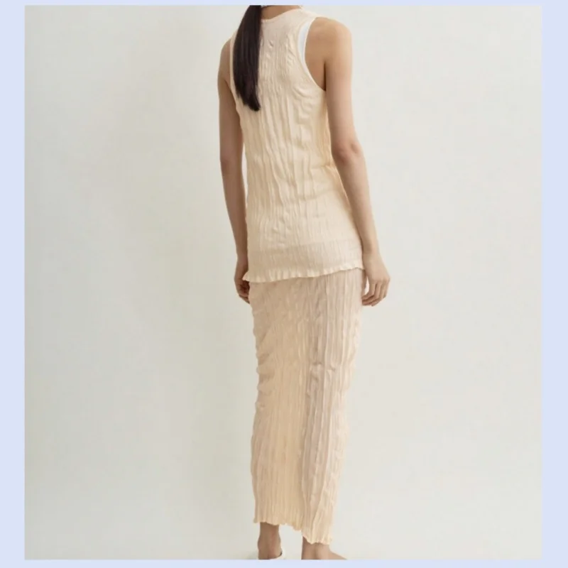 26 year spring/summer new women's pleated knitted U-neck slim fit sleeveless inner bottom vest