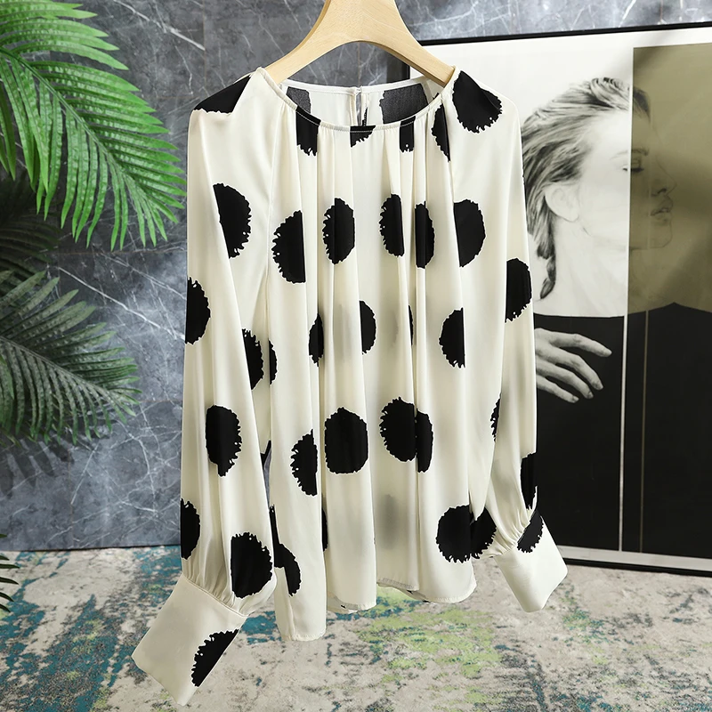 

Изысканная черно-белая шелковая атласная рубашка в горошек с рукавами-фонариками, плотный натуральный шелк, окрашенный, весенняя модная женская блузка