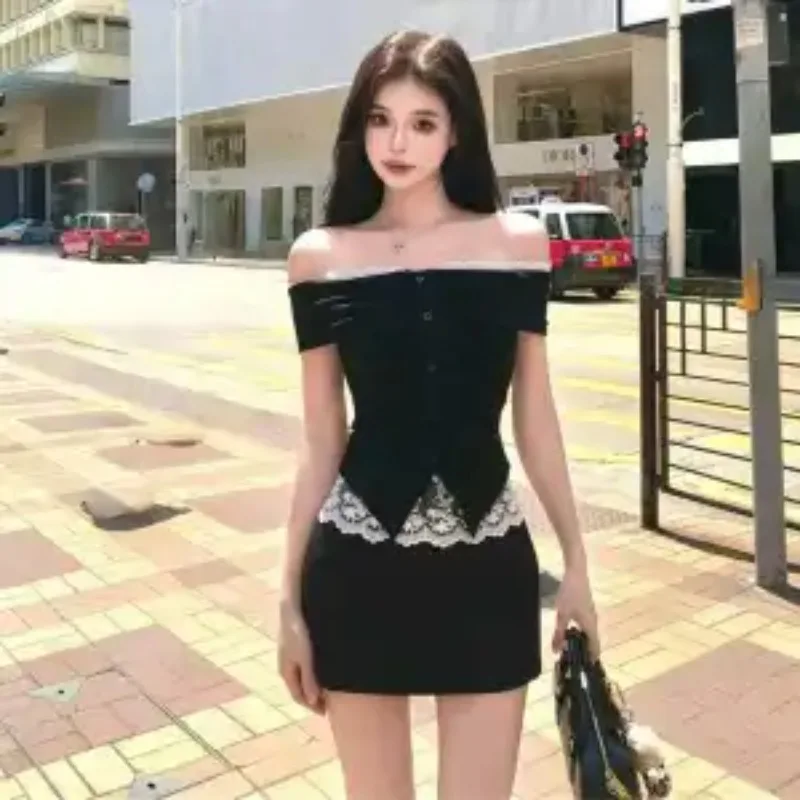 Temperament Fashionable Solid Color Lace Stitching One Shoulder Short Sleeved Top for Summer