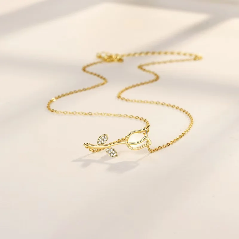 

Ожерелье-тюльпан из стерлингового серебра 925 пробы для женщин, новинка 2022 года, легкая роскошь, нишевый дизайн, подвеска в виде розы, стиль ins